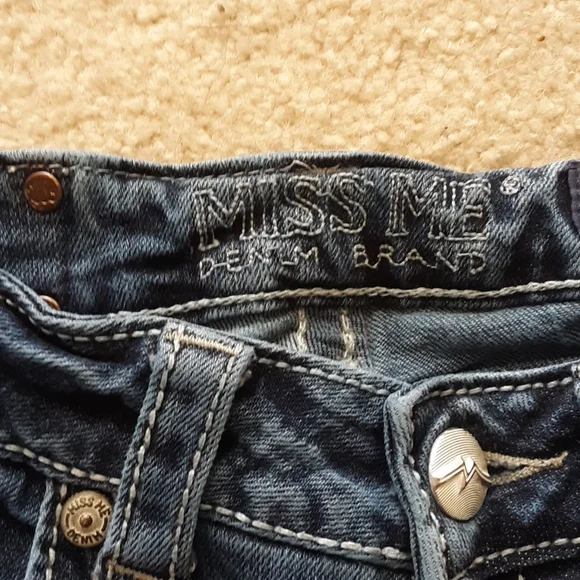 Miss Me Capri - Picture 8 of 13